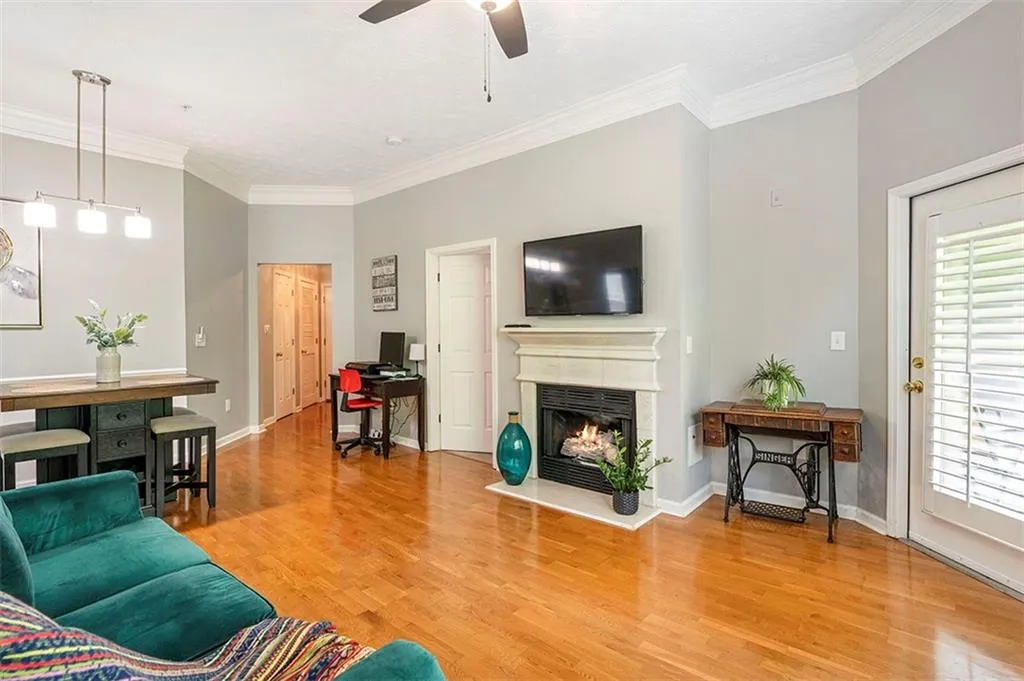 5559 Glenridge Drive Unit 1409, Atlanta, Georgia 30342, 2 Bedrooms Bedrooms, ,2 BathroomsBathrooms,Residential,Sold,5559 Glenridge Drive Unit 1409,7253916