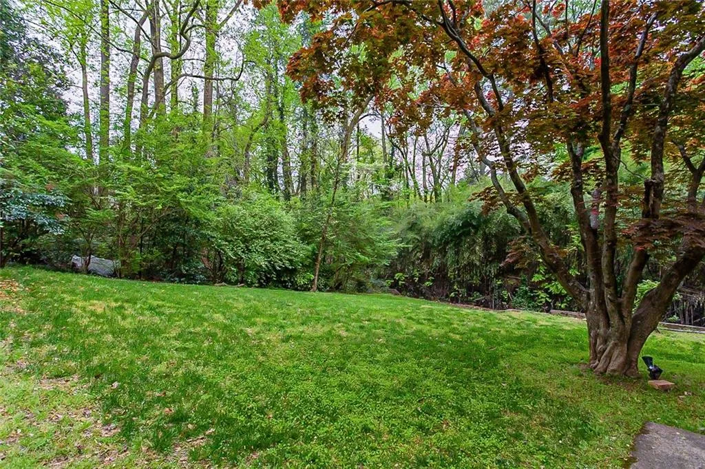 31 W Belle Isle Road, Atlanta, Georgia 30342, 3 Bedrooms Bedrooms, ,2 BathroomsBathrooms,Residential,Sold,31 W Belle Isle Road,7032157