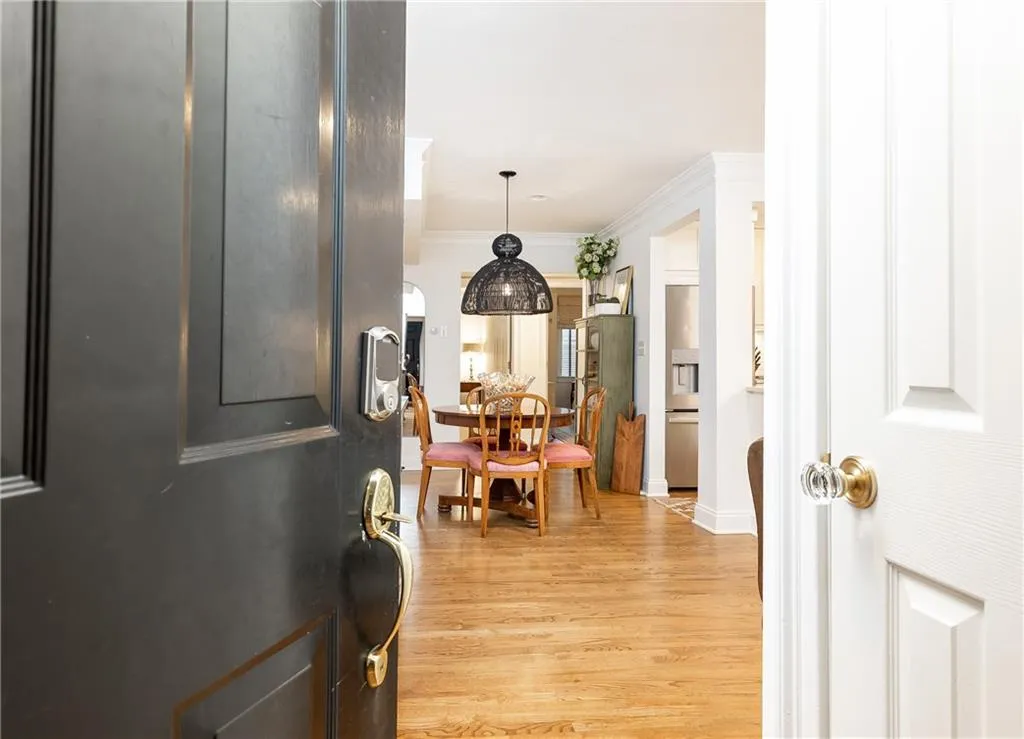 35 Sheridan Drive Ne Unit 7, Atlanta, Georgia 30305, 2 Bedrooms Bedrooms, ,1 BathroomBathrooms,Residential,Sold,35 Sheridan Drive Ne Unit 7,7577582