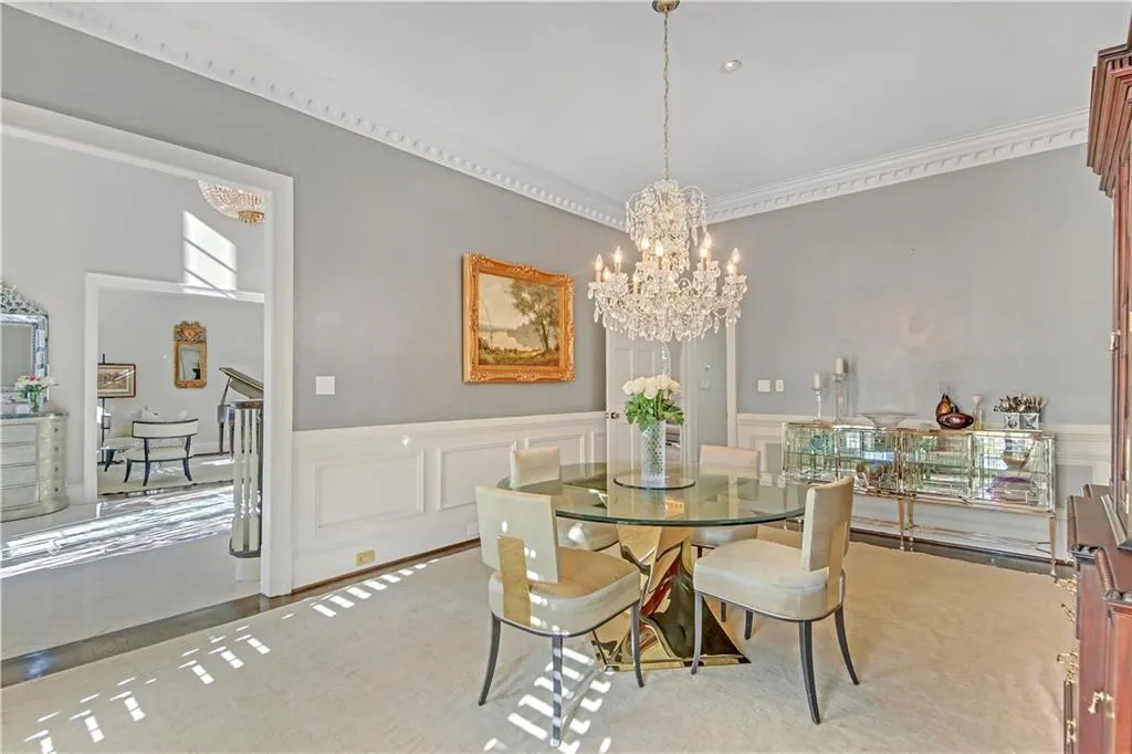 745 Riley Place, Atlanta, Georgia 30327, 6 Bedrooms Bedrooms, ,7 BathroomsBathrooms,Residential,Sold,745 Riley Place,7487641
