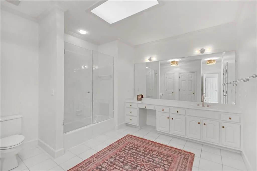 745 Riley Place, Atlanta, Georgia 30327, 6 Bedrooms Bedrooms, ,7 BathroomsBathrooms,Residential,Sold,745 Riley Place,7487641
