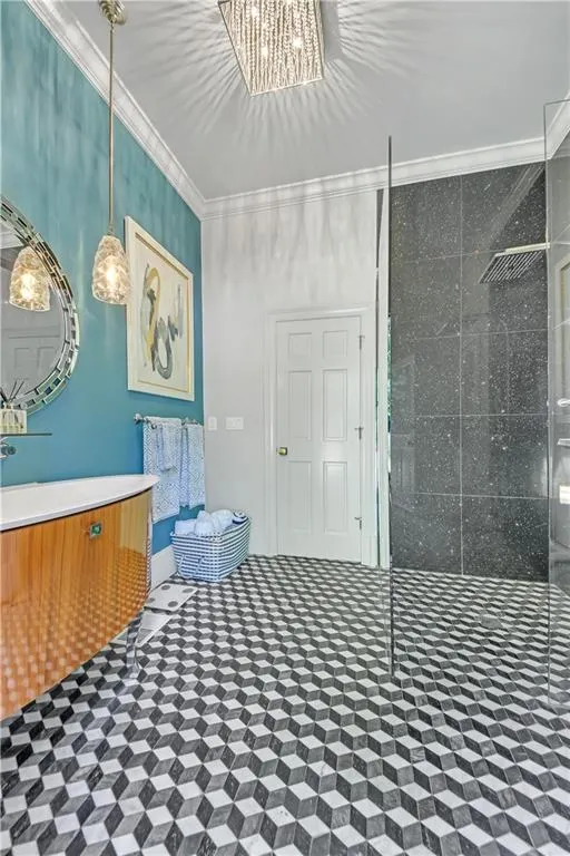 Full bathroom with direct access to backyard/pool