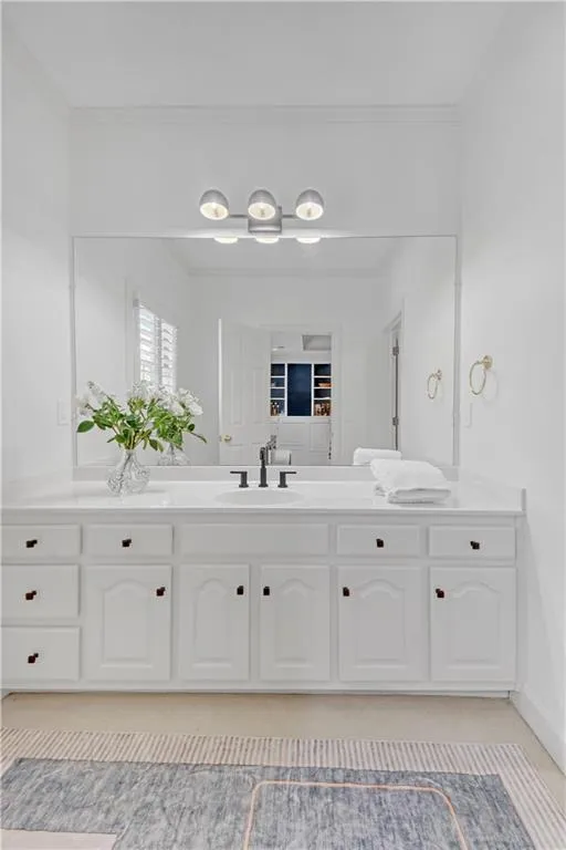 Upstairs 2nd Primary Bathroom