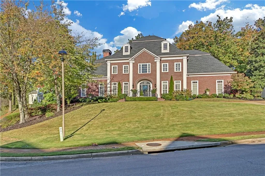 745 Riley Place, Atlanta, Georgia 30327, 6 Bedrooms Bedrooms, ,7 BathroomsBathrooms,Residential,Sold,745 Riley Place,7487641