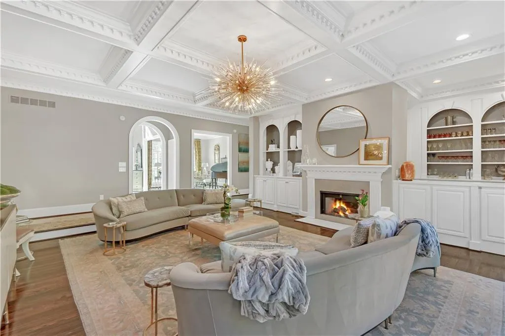 745 Riley Place, Atlanta, Georgia 30327, 6 Bedrooms Bedrooms, ,7 BathroomsBathrooms,Residential,Sold,745 Riley Place,7487641