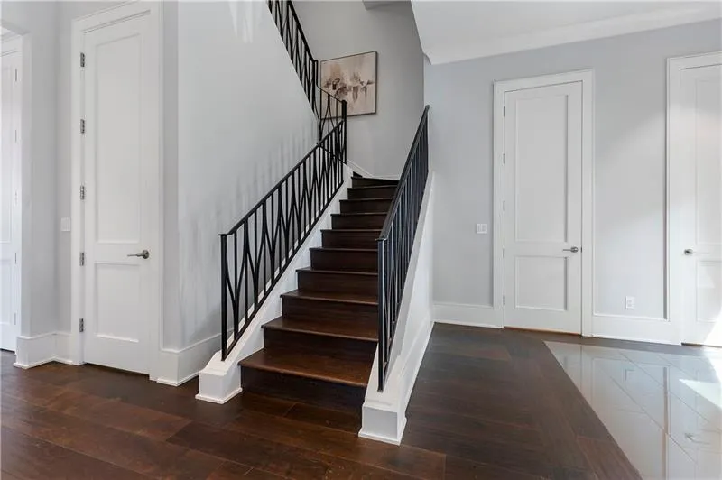 3376 Peachtree Road Unit 1, Atlanta, Georgia 30326, 3 Bedrooms Bedrooms, ,3 BathroomsBathrooms,Residential,For Sale,3376 Peachtree Road Unit 1,7585122