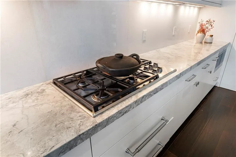 3376 Peachtree Road Unit 1, Atlanta, Georgia 30326, 3 Bedrooms Bedrooms, ,3 BathroomsBathrooms,Residential,For Sale,3376 Peachtree Road Unit 1,7585122