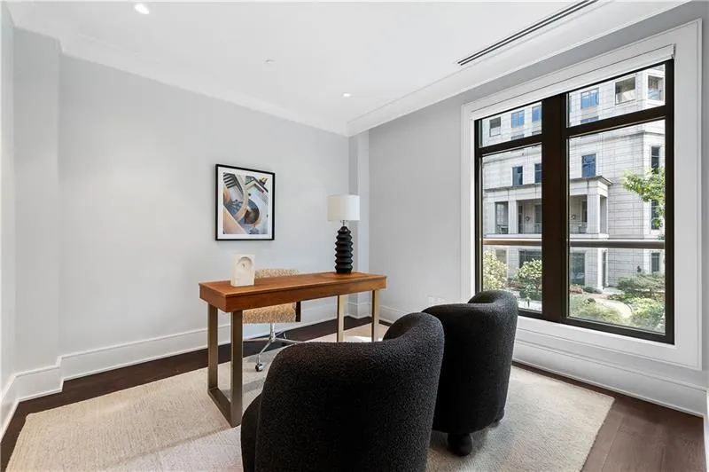 3376 Peachtree Road Unit 1, Atlanta, Georgia 30326, 3 Bedrooms Bedrooms, ,3 BathroomsBathrooms,Residential,For Sale,3376 Peachtree Road Unit 1,7585122
