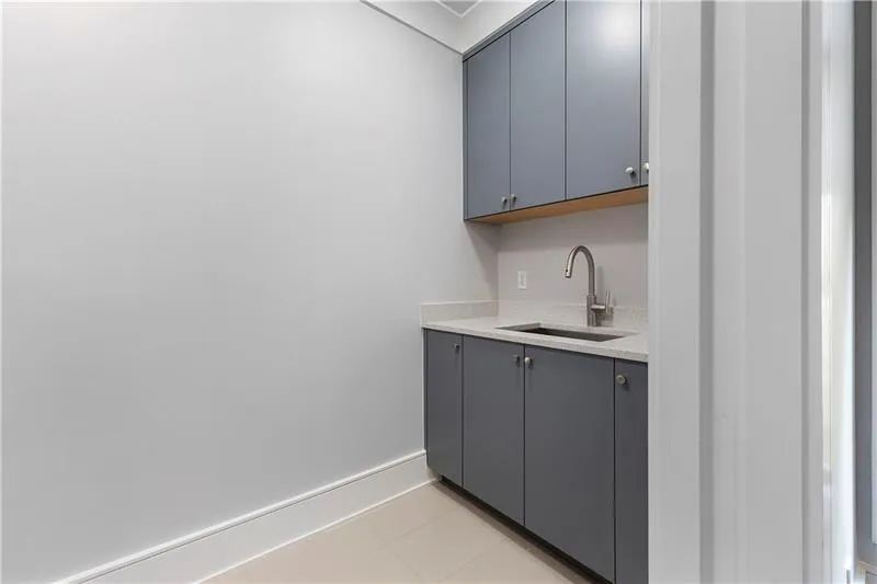 3376 Peachtree Road Unit 1, Atlanta, Georgia 30326, 3 Bedrooms Bedrooms, ,3 BathroomsBathrooms,Residential,For Sale,3376 Peachtree Road Unit 1,7585122