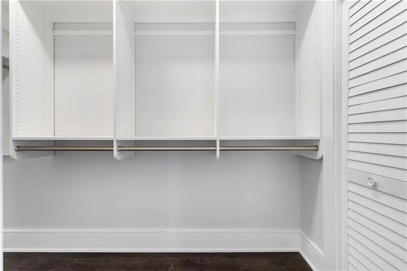 3376 Peachtree Road Unit 1, Atlanta, Georgia 30326, 3 Bedrooms Bedrooms, ,3 BathroomsBathrooms,Residential,For Sale,3376 Peachtree Road Unit 1,7585122