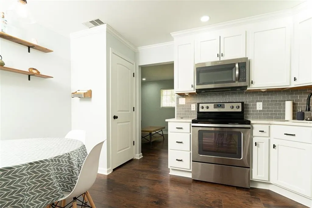 315 Hilderbrand Drive Unit C8, Sandy Springs, Georgia 30328, 2 Bedrooms Bedrooms, ,1 BathroomBathrooms,Residential,Sold,315 Hilderbrand Drive Unit C8,6753002