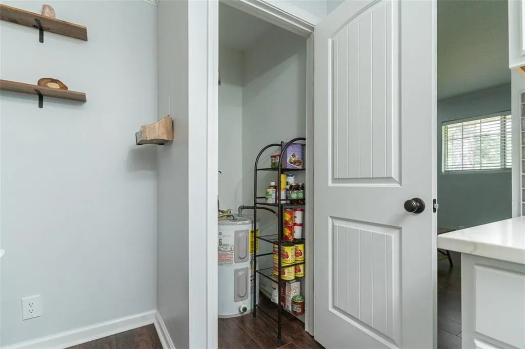 315 Hilderbrand Drive Unit C8, Sandy Springs, Georgia 30328, 2 Bedrooms Bedrooms, ,1 BathroomBathrooms,Residential,Sold,315 Hilderbrand Drive Unit C8,6753002