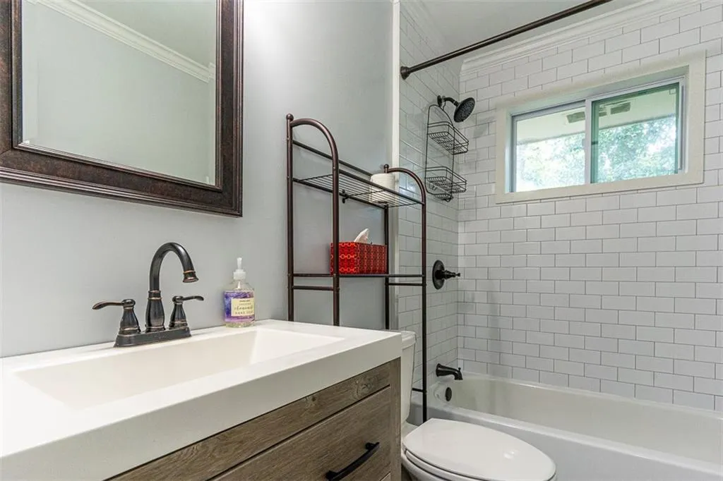 315 Hilderbrand Drive Unit C8, Sandy Springs, Georgia 30328, 2 Bedrooms Bedrooms, ,1 BathroomBathrooms,Residential,Sold,315 Hilderbrand Drive Unit C8,6753002