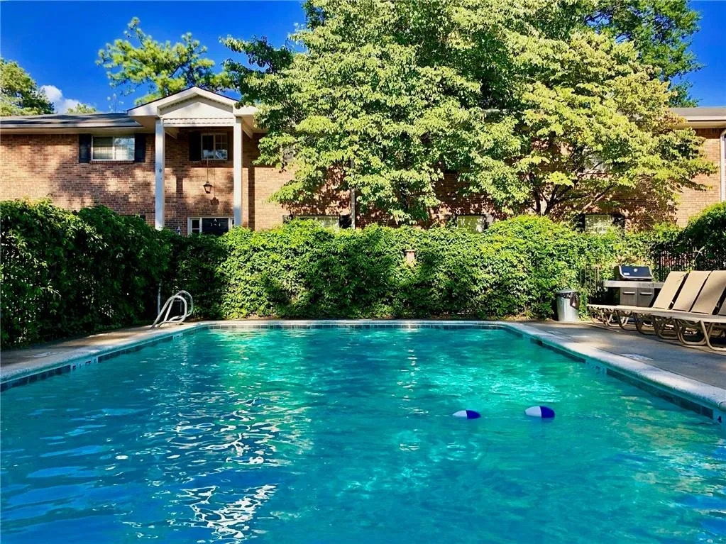 315 Hilderbrand Drive Unit C8, Sandy Springs, Georgia 30328, 2 Bedrooms Bedrooms, ,1 BathroomBathrooms,Residential,Sold,315 Hilderbrand Drive Unit C8,6753002
