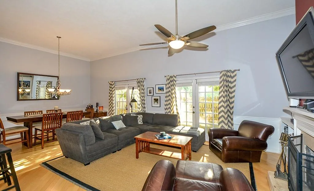 301 Brandywine Circle, Sandy Springs, Georgia 30350, 3 Bedrooms Bedrooms, ,2 BathroomsBathrooms,Residential,Sold,301 Brandywine Circle,6588571