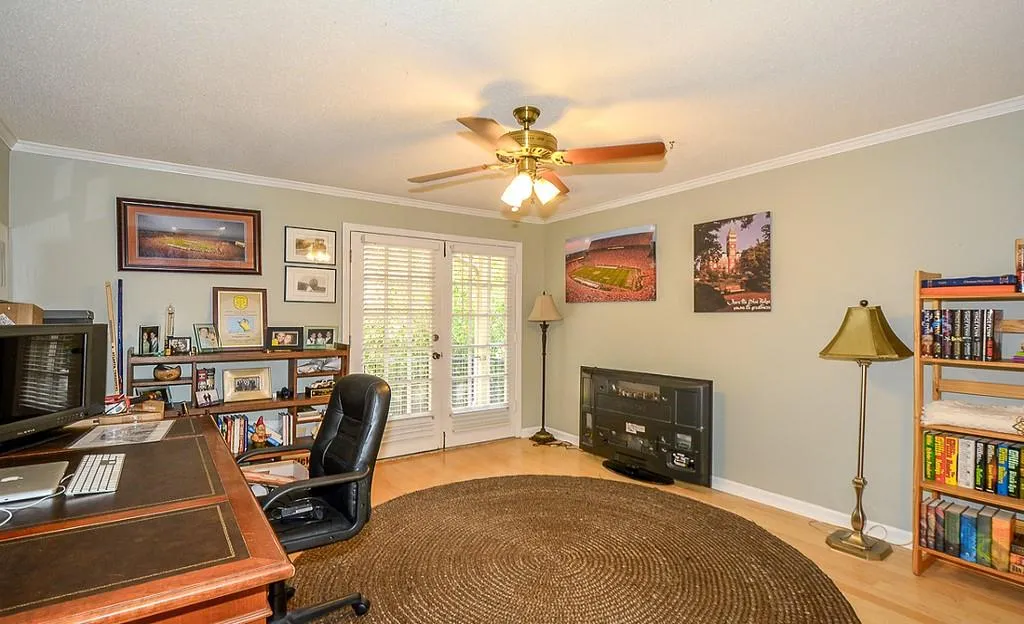 301 Brandywine Circle, Sandy Springs, Georgia 30350, 3 Bedrooms Bedrooms, ,2 BathroomsBathrooms,Residential,Sold,301 Brandywine Circle,6588571