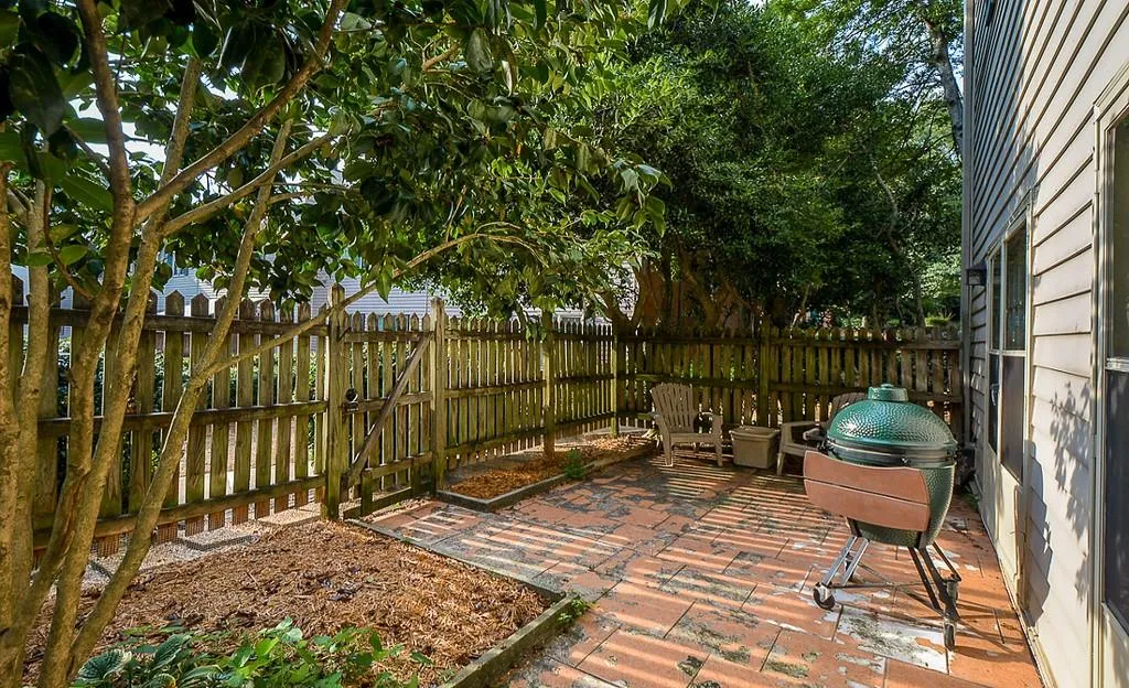 301 Brandywine Circle, Sandy Springs, Georgia 30350, 3 Bedrooms Bedrooms, ,2 BathroomsBathrooms,Residential,Sold,301 Brandywine Circle,6588571