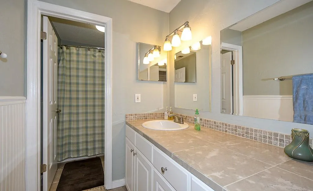 301 Brandywine Circle, Sandy Springs, Georgia 30350, 3 Bedrooms Bedrooms, ,2 BathroomsBathrooms,Residential,Sold,301 Brandywine Circle,6588571