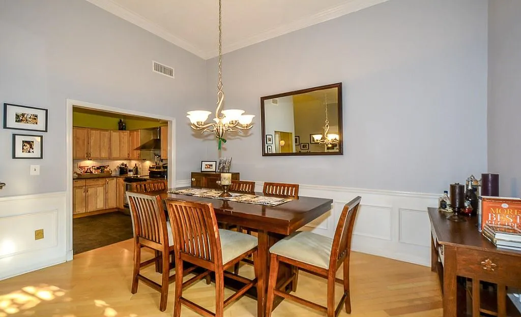 301 Brandywine Circle, Sandy Springs, Georgia 30350, 3 Bedrooms Bedrooms, ,2 BathroomsBathrooms,Residential,Sold,301 Brandywine Circle,6588571