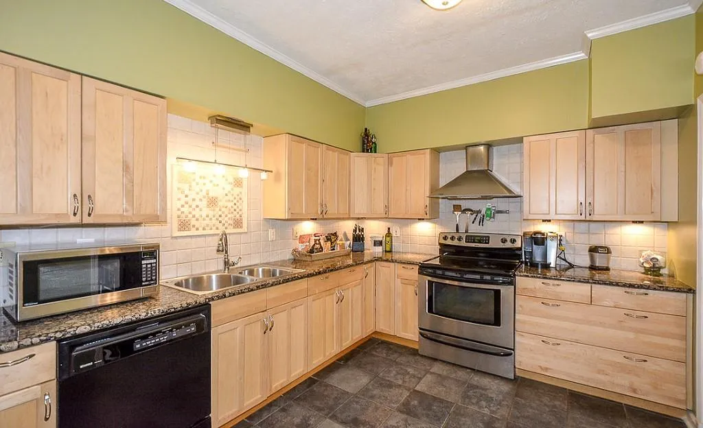 301 Brandywine Circle, Sandy Springs, Georgia 30350, 3 Bedrooms Bedrooms, ,2 BathroomsBathrooms,Residential,Sold,301 Brandywine Circle,6588571