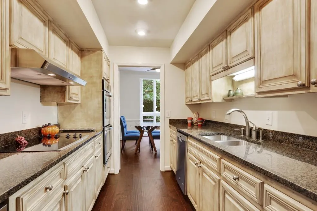 63 Willow Glen Ne, Sandy Springs, Georgia 30342, 3 Bedrooms Bedrooms, ,2 BathroomsBathrooms,Residential,Sold,63 Willow Glen Ne,6002454