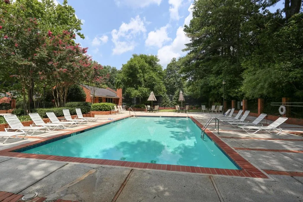 63 Willow Glen Ne, Sandy Springs, Georgia 30342, 3 Bedrooms Bedrooms, ,2 BathroomsBathrooms,Residential,Sold,63 Willow Glen Ne,6002454