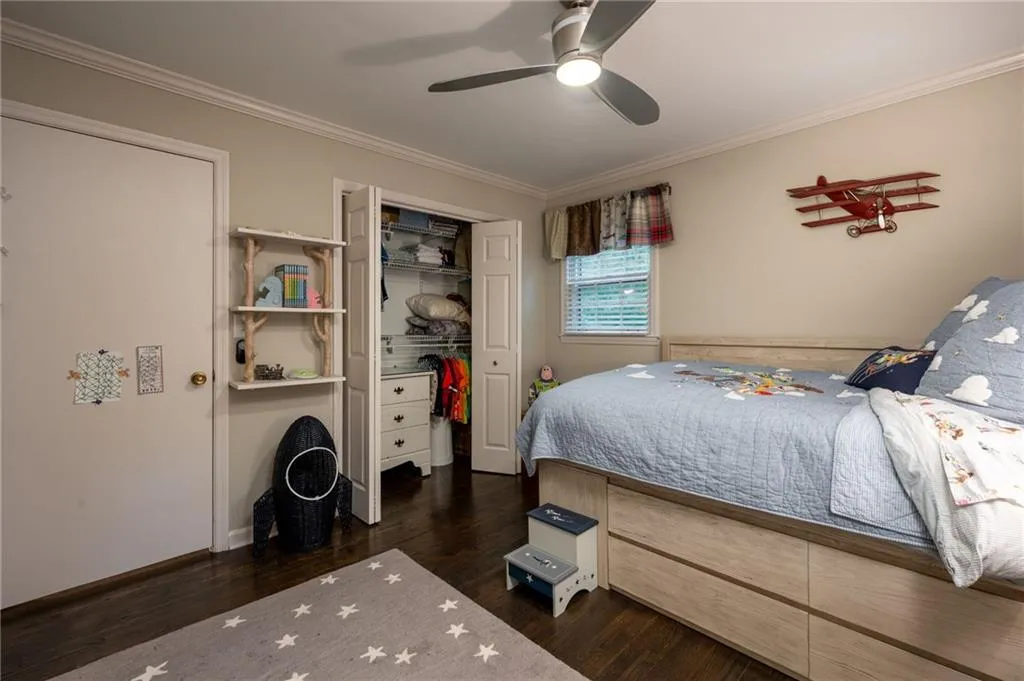 7135 Dunhill Terrace, Atlanta, Georgia 30328, 5 Bedrooms Bedrooms, ,3 BathroomsBathrooms,Residential,Sold,7135 Dunhill Terrace,6897787