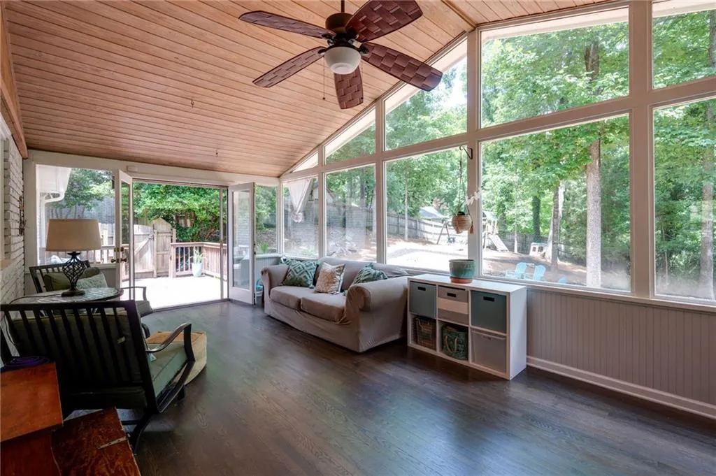 7135 Dunhill Terrace, Atlanta, Georgia 30328, 5 Bedrooms Bedrooms, ,3 BathroomsBathrooms,Residential,Sold,7135 Dunhill Terrace,6897787