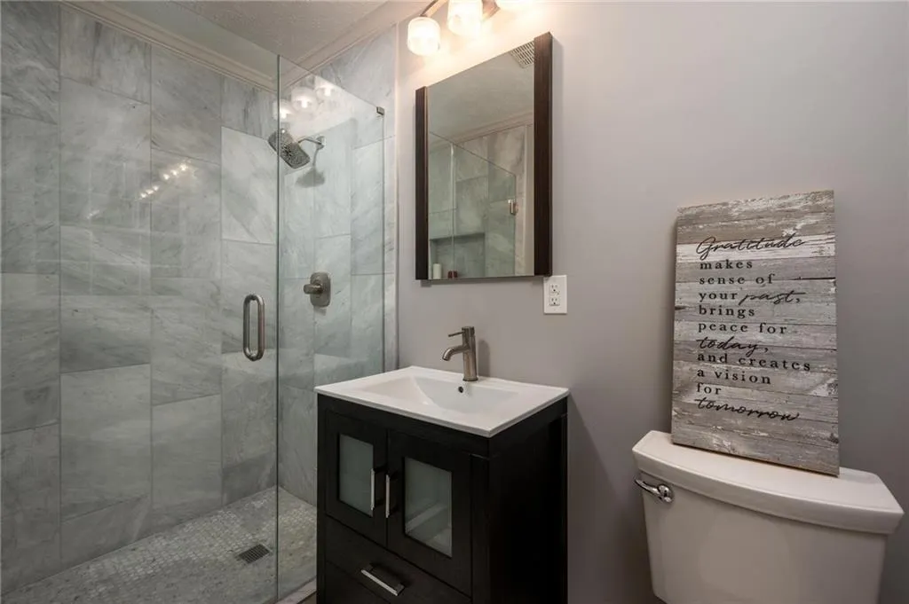 7135 Dunhill Terrace, Atlanta, Georgia 30328, 5 Bedrooms Bedrooms, ,3 BathroomsBathrooms,Residential,Sold,7135 Dunhill Terrace,6897787