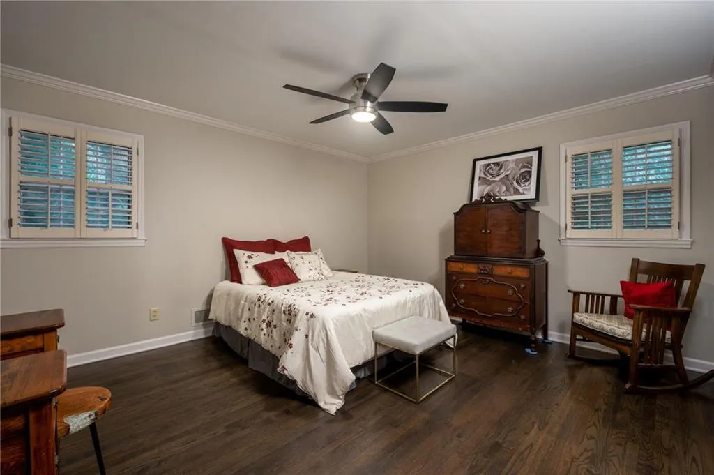 7135 Dunhill Terrace, Atlanta, Georgia 30328, 5 Bedrooms Bedrooms, ,3 BathroomsBathrooms,Residential,Sold,7135 Dunhill Terrace,6897787