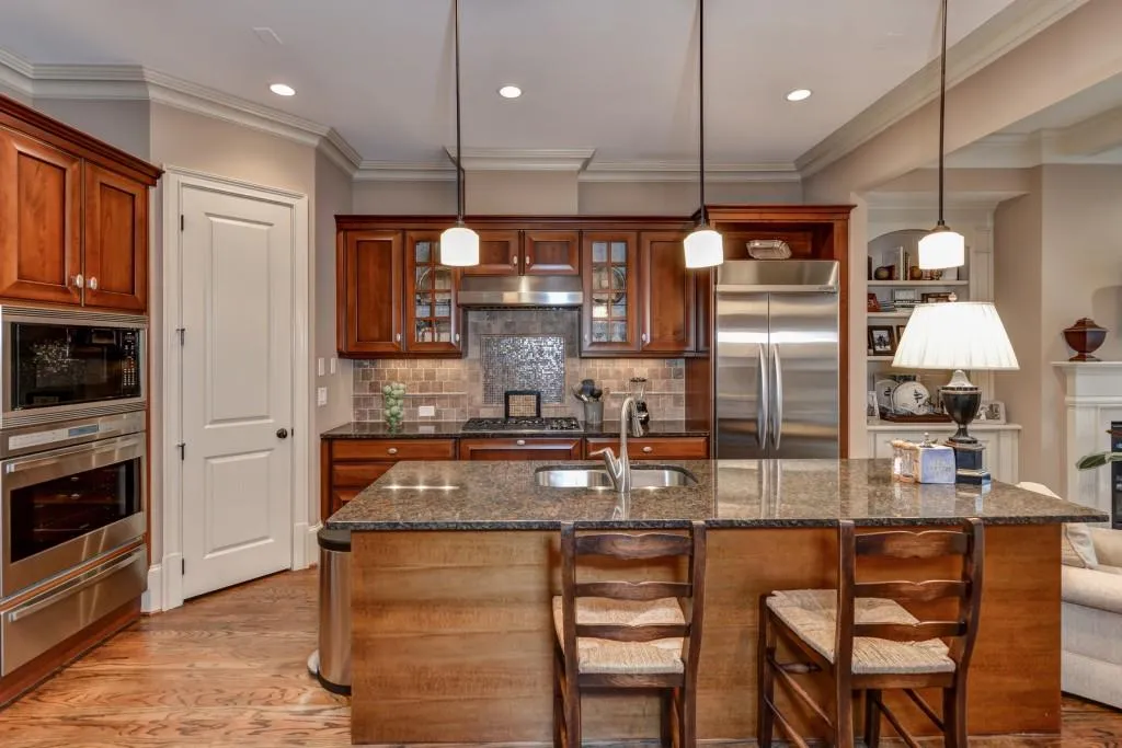 3568 Roswell Road Unit 3568, Atlanta, Georgia 30305, 3 Bedrooms Bedrooms, ,3 BathroomsBathrooms,Residential,Sold,3568 Roswell Road Unit 3568,5615422