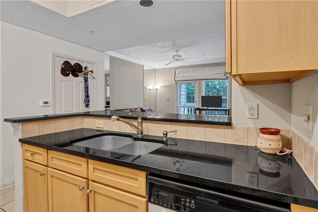1250 Parkwood Circle Se Unit 1113, Atlanta, Georgia 30339, 1 Bedroom Bedrooms, ,1 BathroomBathrooms,Residential,For Sale,1250 Parkwood Circle Se Unit 1113,7645110