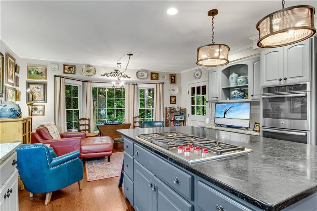 7495 Old Maine Trail, Sandy Springs, Georgia 30328, 4 Bedrooms Bedrooms, ,3 BathroomsBathrooms,Residential,Sold,7495 Old Maine Trail,7384425