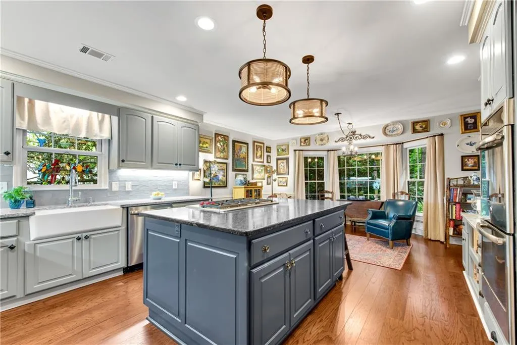 7495 Old Maine Trail, Sandy Springs, Georgia 30328, 4 Bedrooms Bedrooms, ,3 BathroomsBathrooms,Residential,Sold,7495 Old Maine Trail,7384425