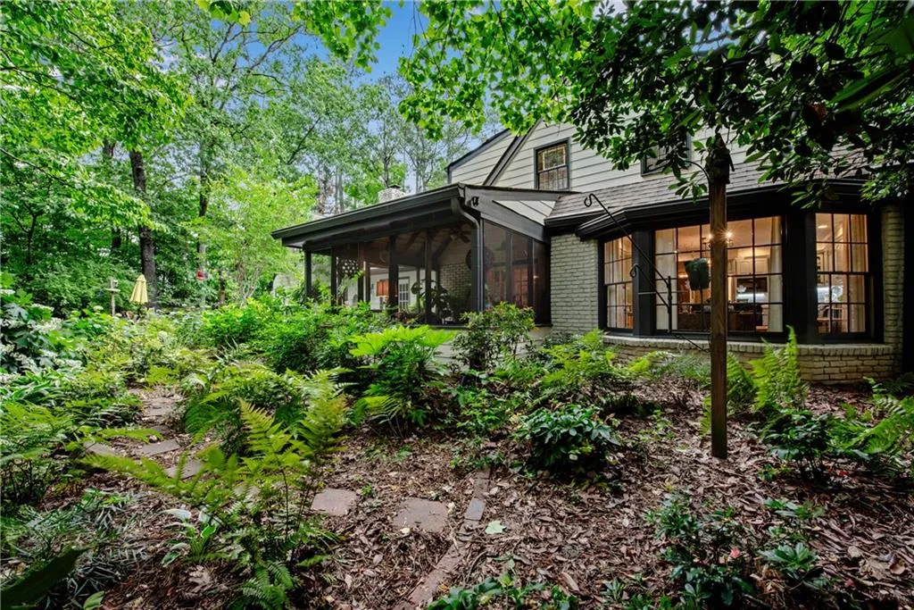 7495 Old Maine Trail, Sandy Springs, Georgia 30328, 4 Bedrooms Bedrooms, ,3 BathroomsBathrooms,Residential,Sold,7495 Old Maine Trail,7384425