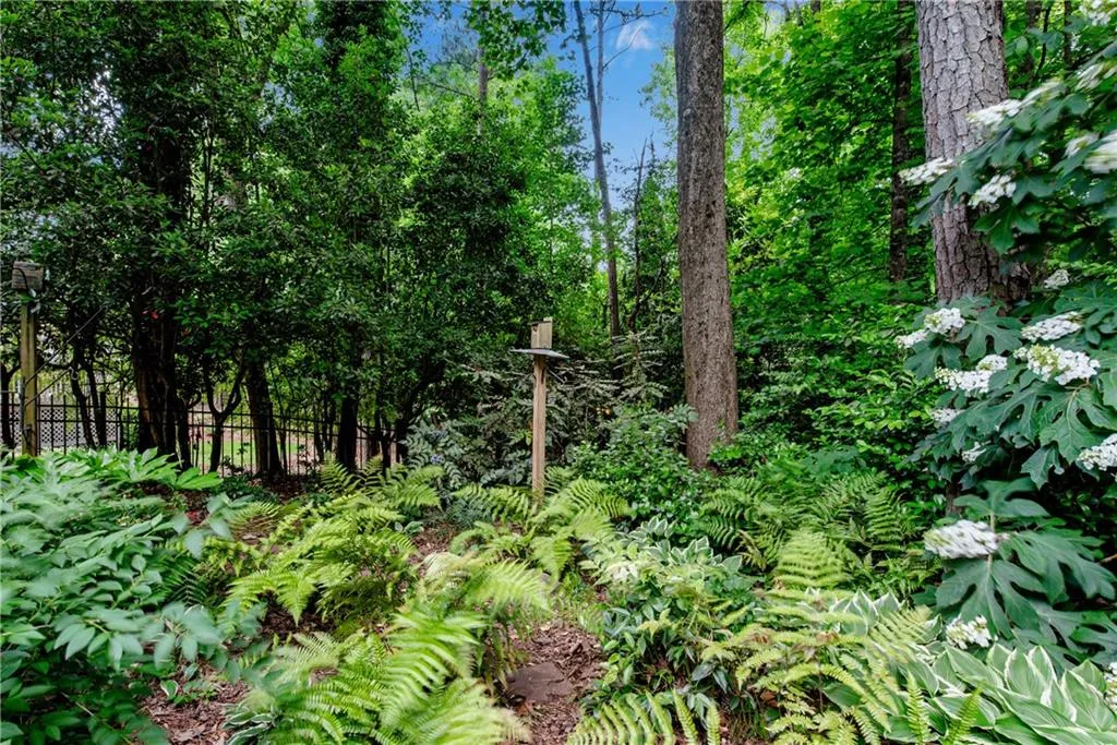 7495 Old Maine Trail, Sandy Springs, Georgia 30328, 4 Bedrooms Bedrooms, ,3 BathroomsBathrooms,Residential,Sold,7495 Old Maine Trail,7384425