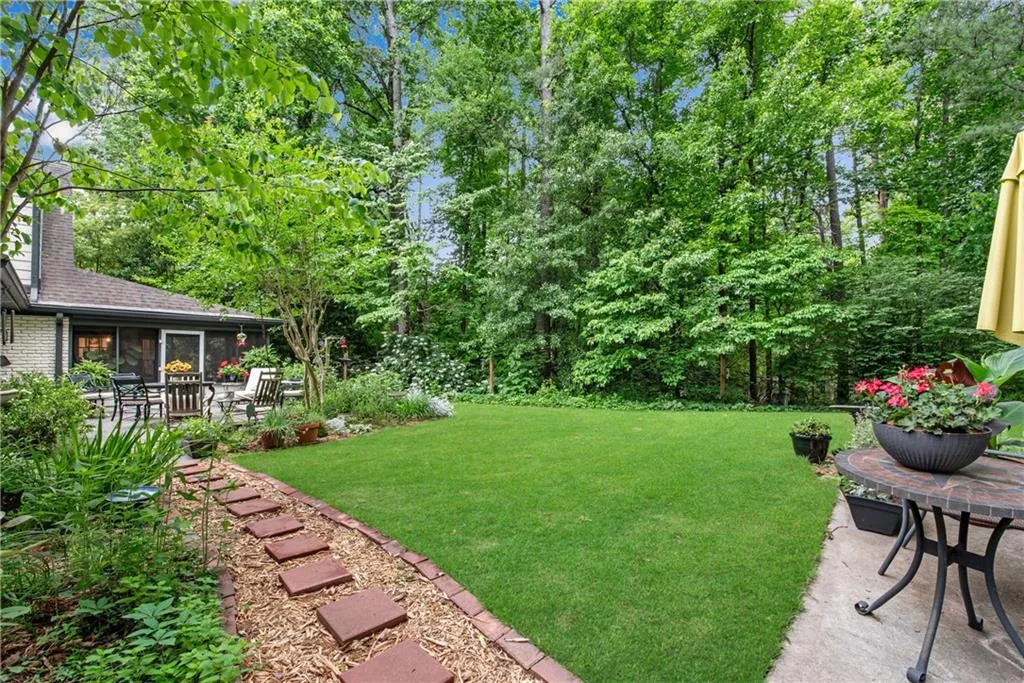 7495 Old Maine Trail, Sandy Springs, Georgia 30328, 4 Bedrooms Bedrooms, ,3 BathroomsBathrooms,Residential,Sold,7495 Old Maine Trail,7384425