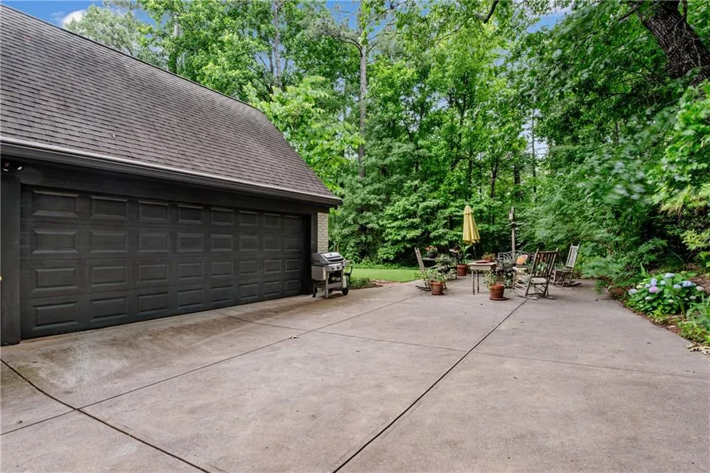 7495 Old Maine Trail, Sandy Springs, Georgia 30328, 4 Bedrooms Bedrooms, ,3 BathroomsBathrooms,Residential,Sold,7495 Old Maine Trail,7384425