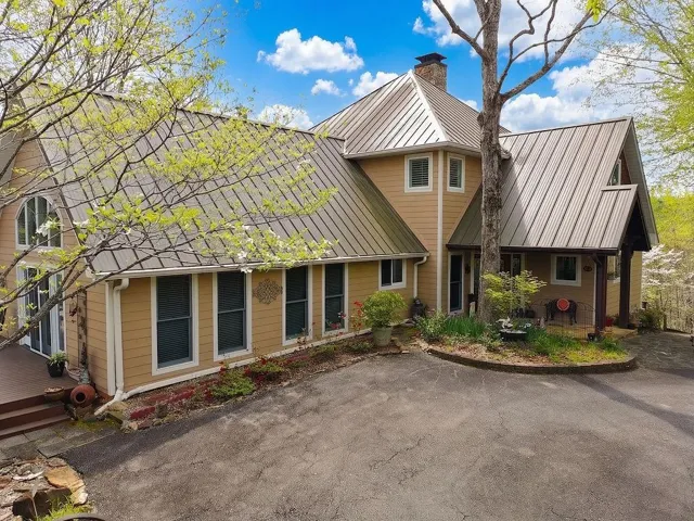 120 Bear Den Road, Dahlonega, Georgia 30533