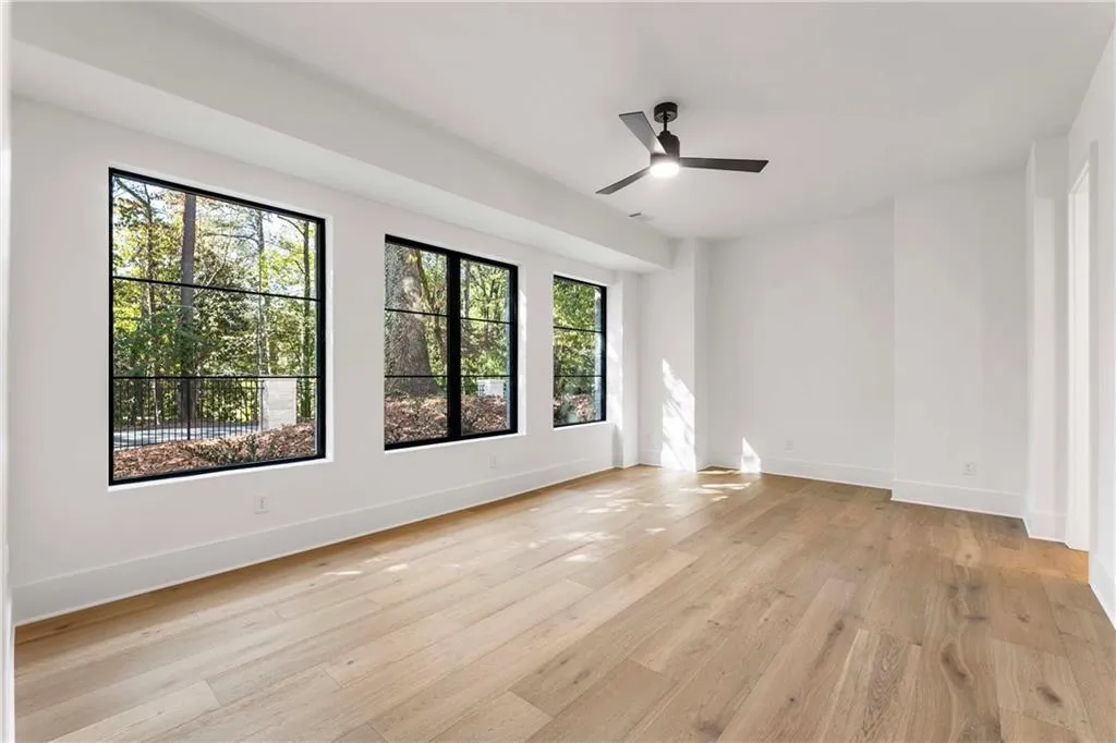 388 Londonberry Rd Nw, Sandy Springs, Georgia 30327, 6 Bedrooms Bedrooms, ,7 BathroomsBathrooms,Residential,For Sale,388 Londonberry Rd Nw,7760236
