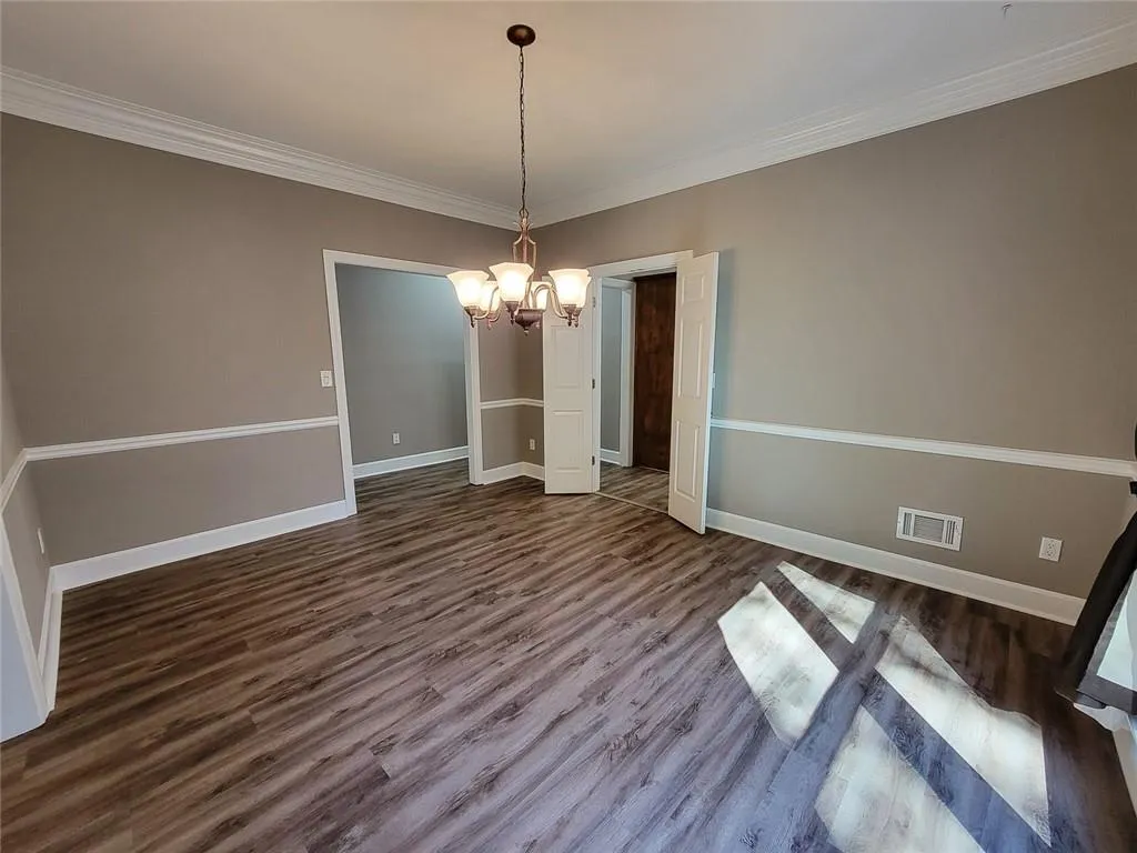 6 Forest Ridge Court, Sandy Springs, Georgia 30350, 3 Bedrooms Bedrooms, ,3 BathroomsBathrooms,Residential,Sold,6 Forest Ridge Court,7136726