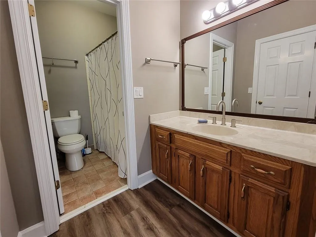 6 Forest Ridge Court, Sandy Springs, Georgia 30350, 3 Bedrooms Bedrooms, ,3 BathroomsBathrooms,Residential,Sold,6 Forest Ridge Court,7136726