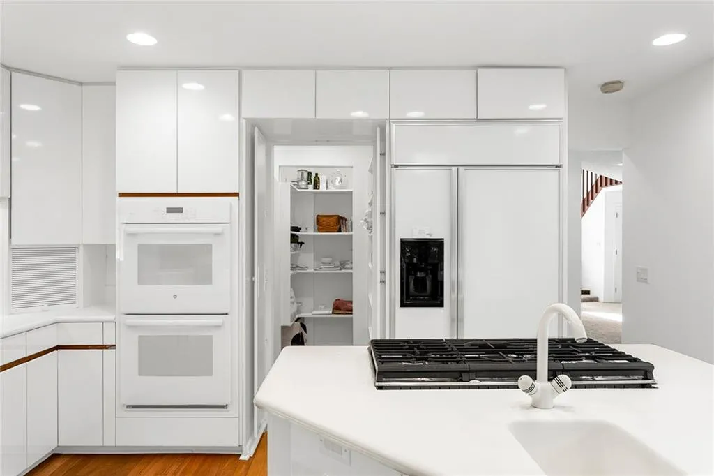 8955 Ridgemont Drive Ne, Sandy Springs, Georgia 30350, 5 Bedrooms Bedrooms, ,4 BathroomsBathrooms,Residential,Sold,8955 Ridgemont Drive Ne,7103233