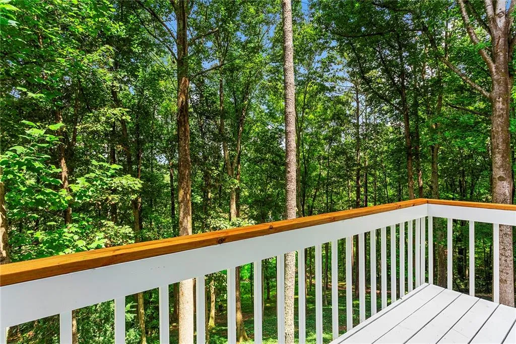 8955 Ridgemont Drive Ne, Sandy Springs, Georgia 30350, 5 Bedrooms Bedrooms, ,4 BathroomsBathrooms,Residential,Sold,8955 Ridgemont Drive Ne,7103233