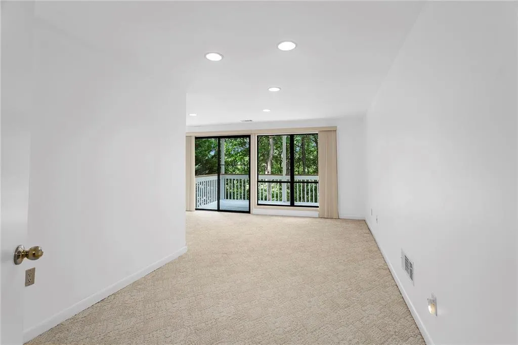 8955 Ridgemont Drive Ne, Sandy Springs, Georgia 30350, 5 Bedrooms Bedrooms, ,4 BathroomsBathrooms,Residential,Sold,8955 Ridgemont Drive Ne,7103233