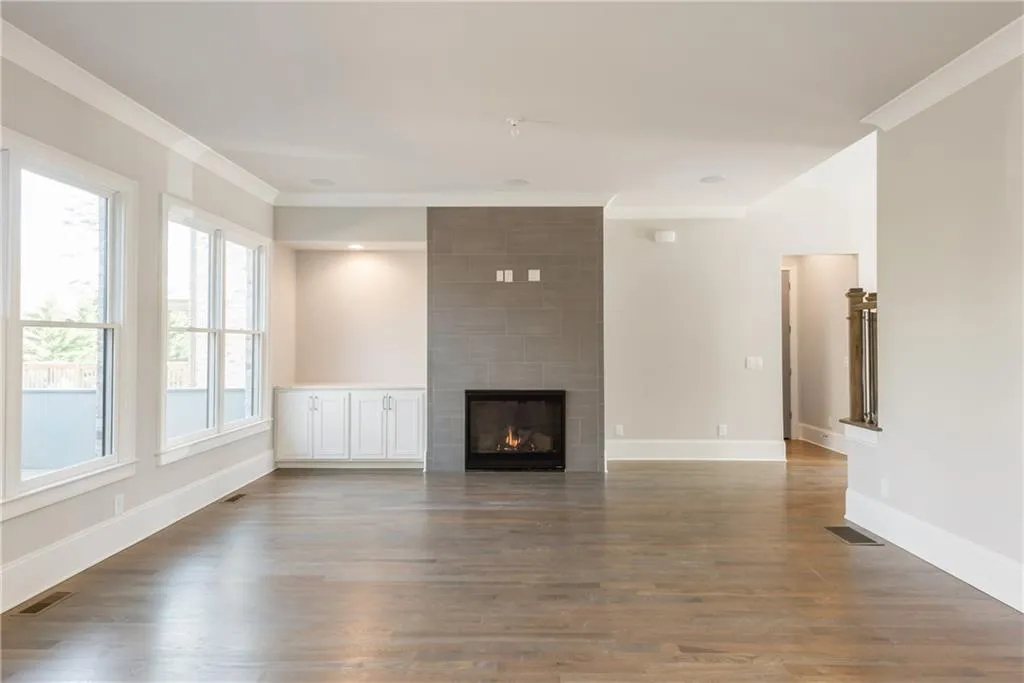 606 Esfun Trace, Atlanta, Georgia 30328, 5 Bedrooms Bedrooms, ,4 BathroomsBathrooms,Residential,Sold,606 Esfun Trace,5957630