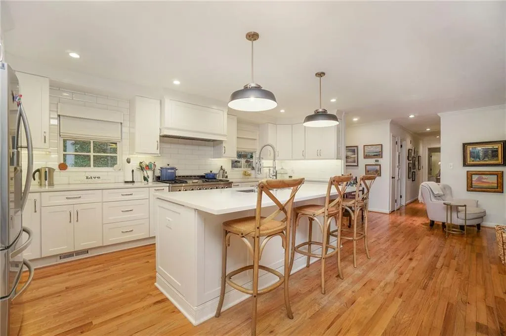 560 Amberidge Trail, Atlanta, Georgia 30328, 3 Bedrooms Bedrooms, ,3 BathroomsBathrooms,Residential,Sold,560 Amberidge Trail,7162854 560 Amberidge Trail, Atlanta, Georgia 30328, 3 Bedrooms Bedrooms, ,3 BathroomsBathrooms,Residential,Sold,560 Amberidge Trail,7162854