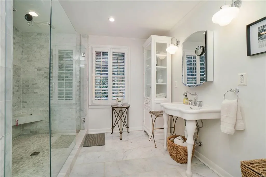 560 Amberidge Trail, Atlanta, Georgia 30328, 3 Bedrooms Bedrooms, ,3 BathroomsBathrooms,Residential,Sold,560 Amberidge Trail,7162854 560 Amberidge Trail, Atlanta, Georgia 30328, 3 Bedrooms Bedrooms, ,3 BathroomsBathrooms,Residential,Sold,560 Amberidge Trail,7162854