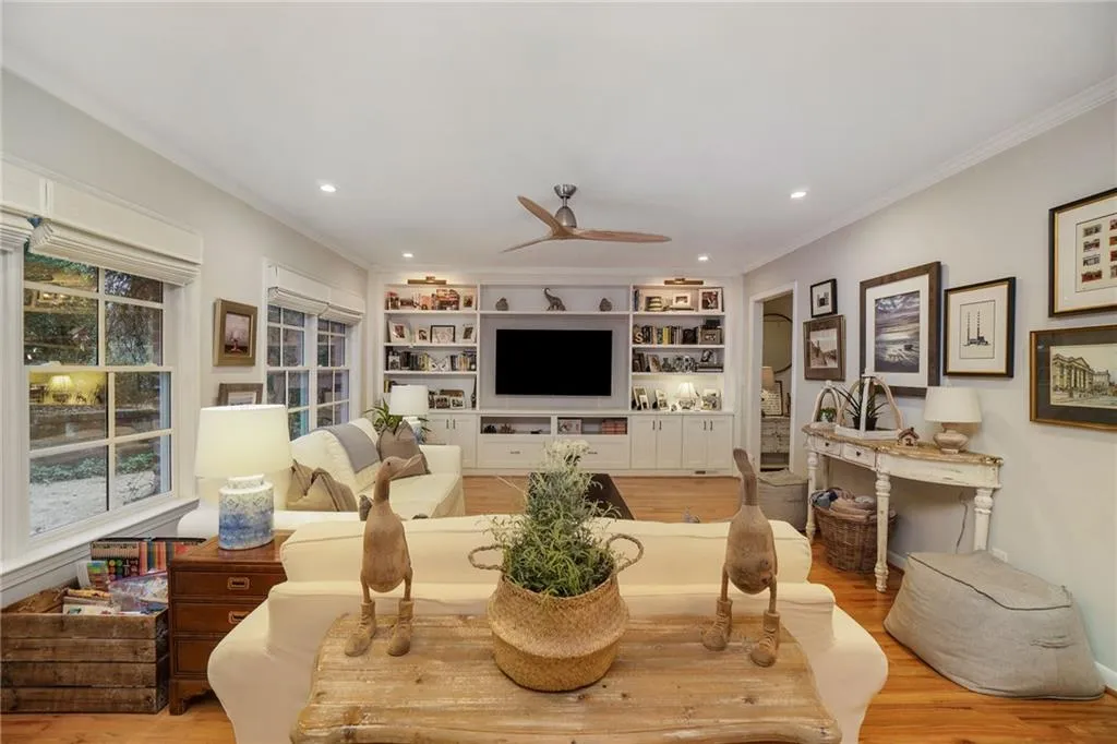 560 Amberidge Trail, Atlanta, Georgia 30328, 3 Bedrooms Bedrooms, ,3 BathroomsBathrooms,Residential,Sold,560 Amberidge Trail,7162854 560 Amberidge Trail, Atlanta, Georgia 30328, 3 Bedrooms Bedrooms, ,3 BathroomsBathrooms,Residential,Sold,560 Amberidge Trail,7162854