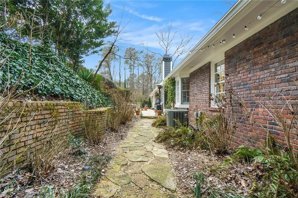 560 Amberidge Trail, Atlanta, Georgia 30328, 3 Bedrooms Bedrooms, ,3 BathroomsBathrooms,Residential,Sold,560 Amberidge Trail,7162854 560 Amberidge Trail, Atlanta, Georgia 30328, 3 Bedrooms Bedrooms, ,3 BathroomsBathrooms,Residential,Sold,560 Amberidge Trail,7162854